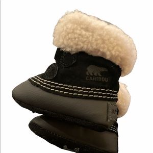 ADORABLE Baby Sorel booties size 2